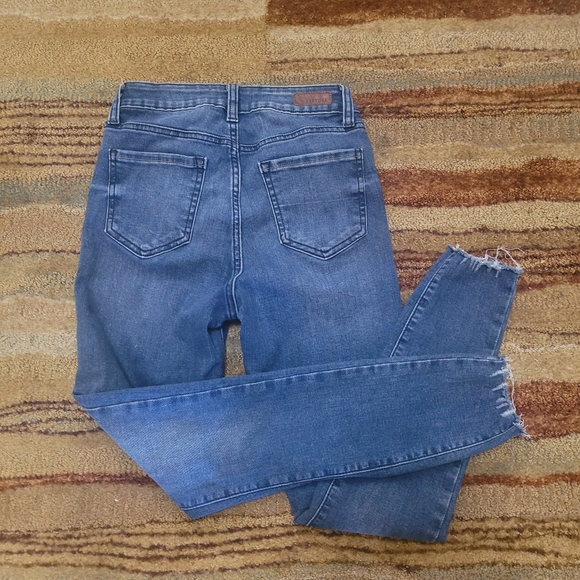 Distressed Hem Denim Jeans - Picture 4 of 8